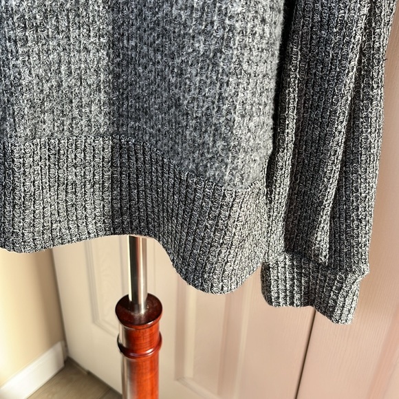 Hummingbird Sweater - Picture 6 of 8